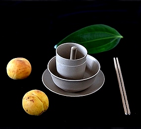 一次性玉米淀粉餐具能用微波加热饭菜吗？